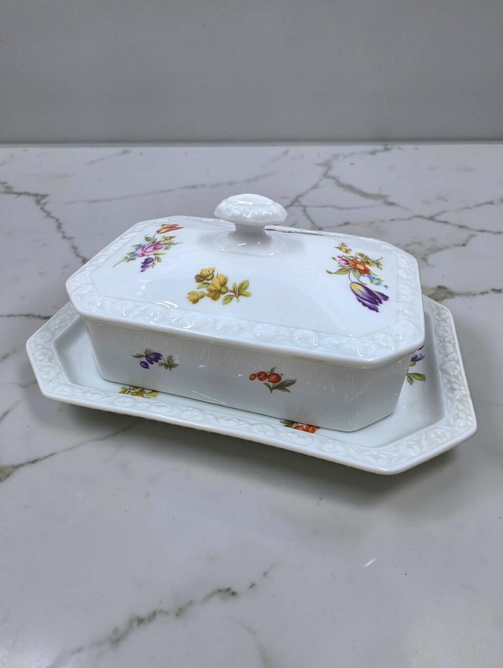 Rosenthal Classic Rose Collection Flowers Covered Porcelain Butter Dish Germany